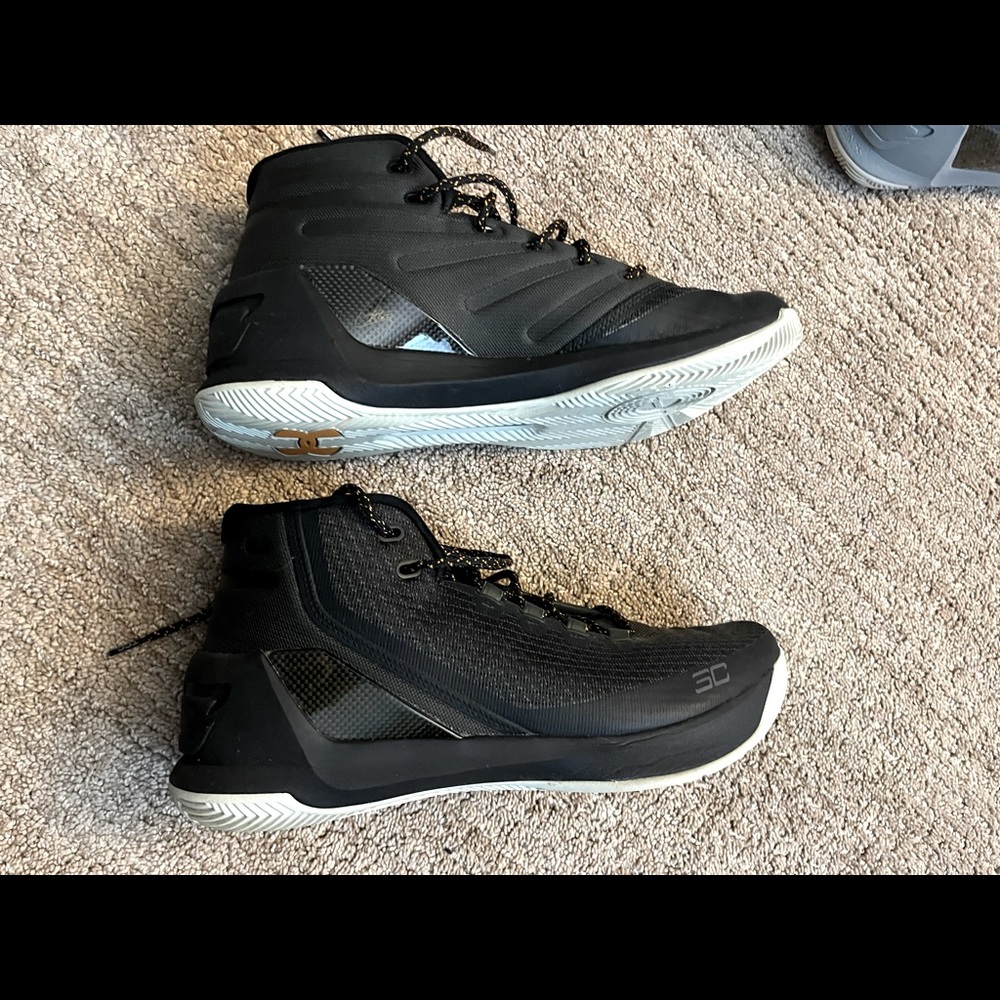 Curry 3 Basketball Shoe